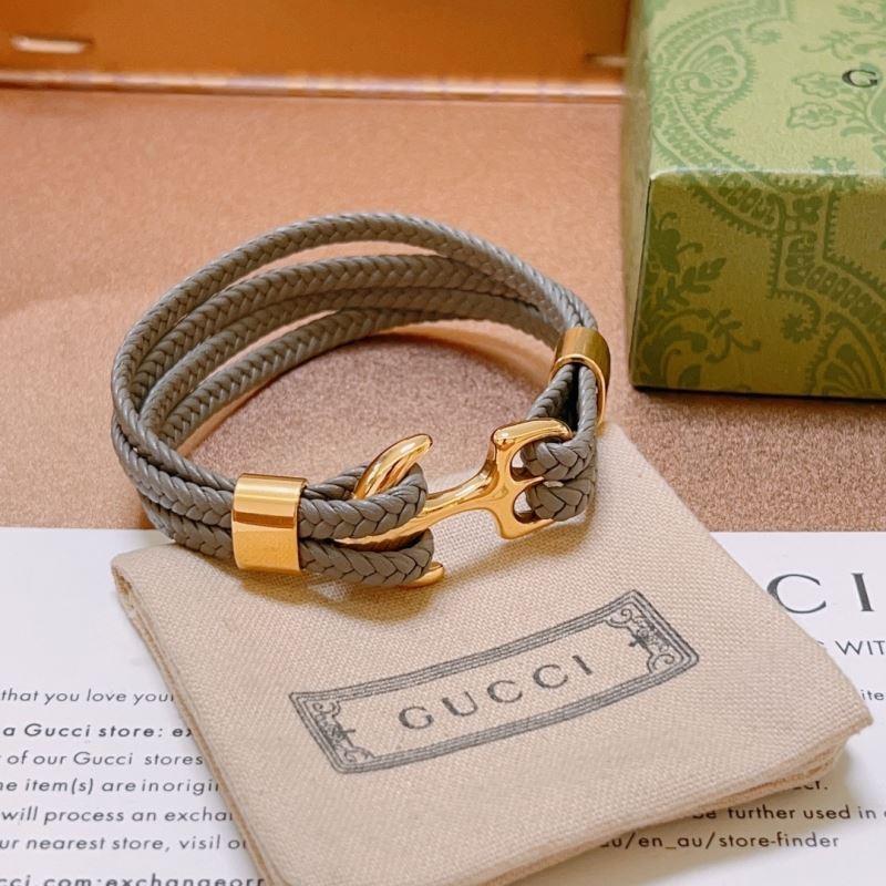 G*u*i bracelets